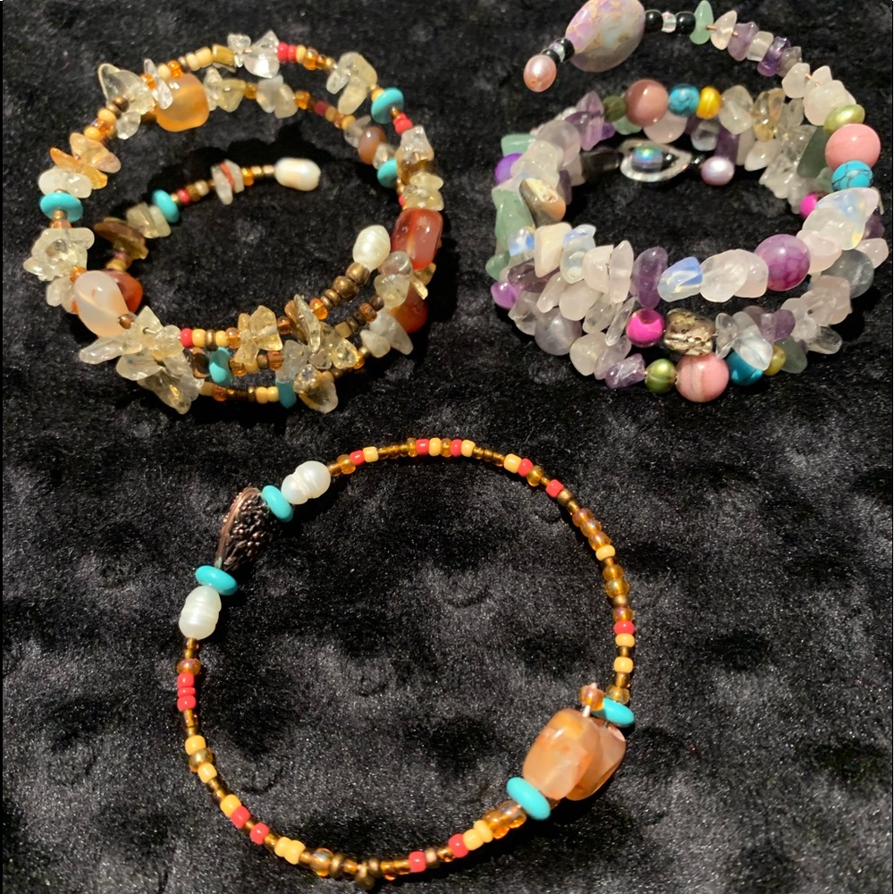 ❤️Set of three bracelets! 😻